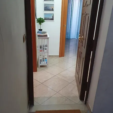 Apartament Lazzarella House