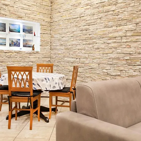 Lazzarella House Apartament Neapol