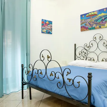 Lazzarella House Neapol